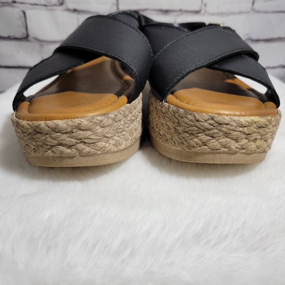 Bella Vita Mar-Italy Platform Sandals - Picture 8 of 13